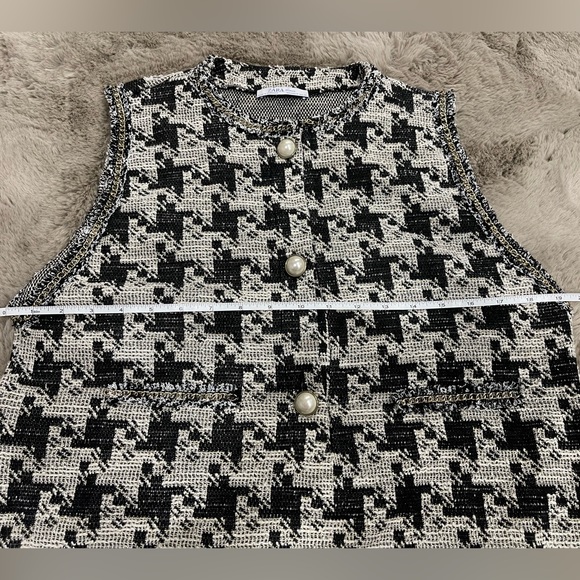 Zara Tweed Dress in Medium - Picture 4 of 11